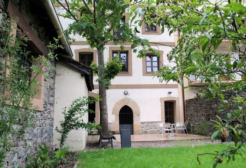 غرفة إقتصادية, Zubimuxu Aterpea