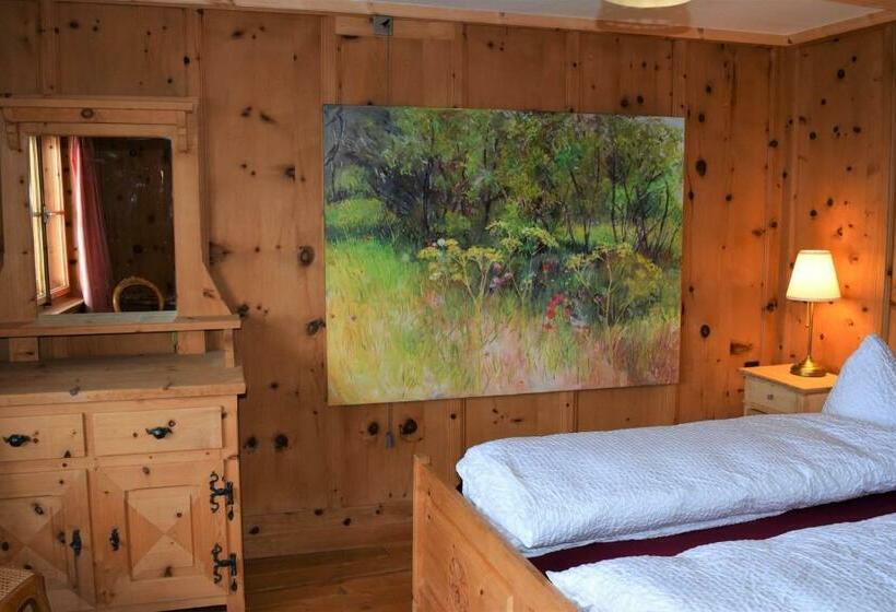 标准间, Chasa Sassalba