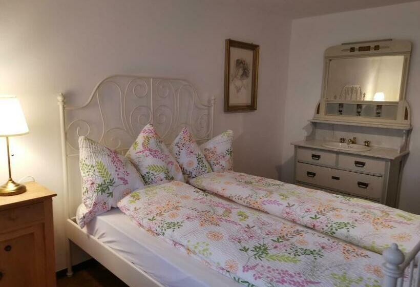 基本间, Chasa Sassalba