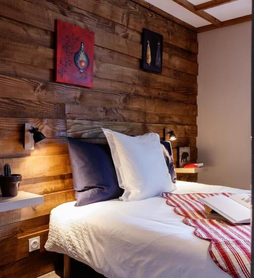 חדר משפחתי, Echo Des Montagnes