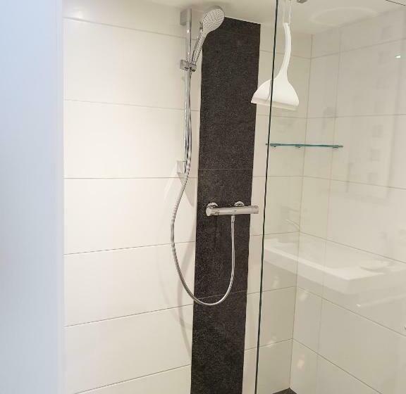 Номер Стандарт, Fremdenzimmer   Petit Quartier