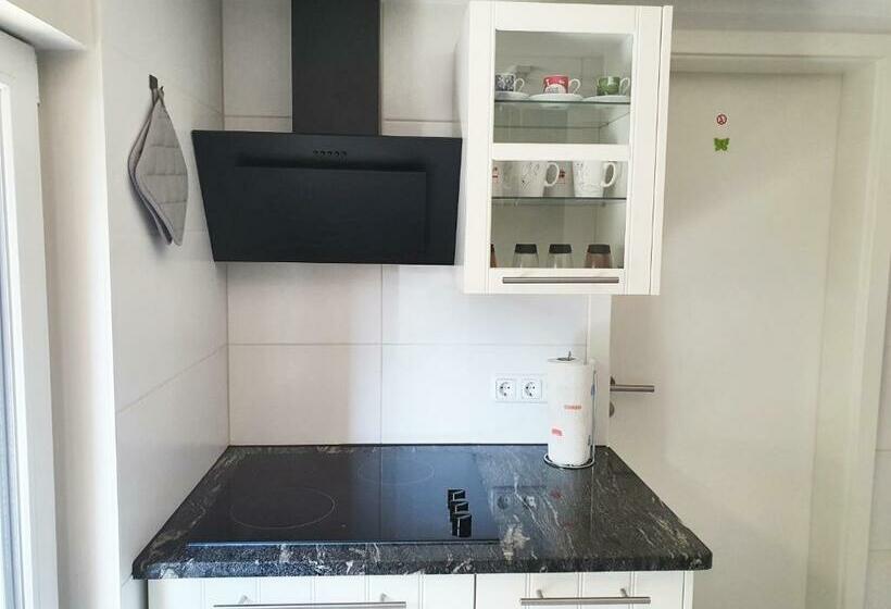 スタンダードルーム, Fremdenzimmer   Petit Quartier