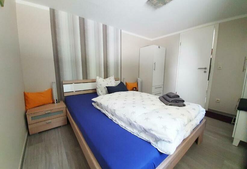 Номер Стандарт, Fremdenzimmer   Petit Quartier