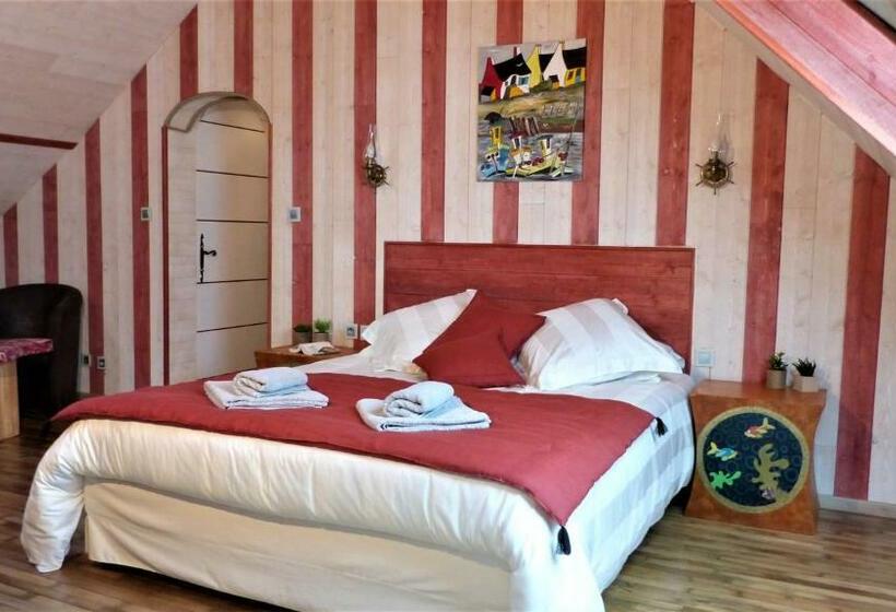 디럭스 트리플 룸, La Bisquine