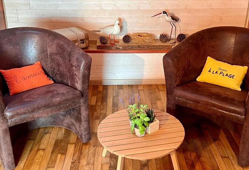 디럭스 트리플 룸, La Bisquine