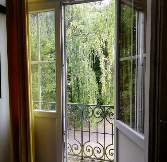 Номер Стандарт с Балконом, Villa Henri