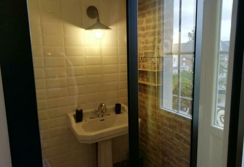 Номер Стандарт с Балконом, Villa Henri