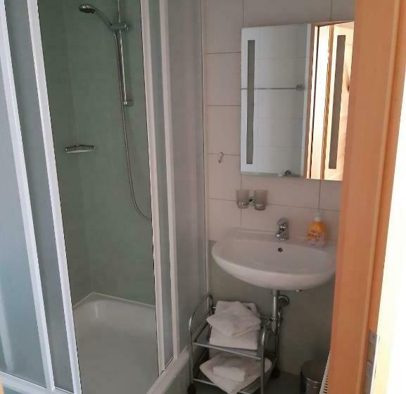 غرفة قياسية مزوَّدة بشُرفة, Gasthaus Und Pension Zum Biber