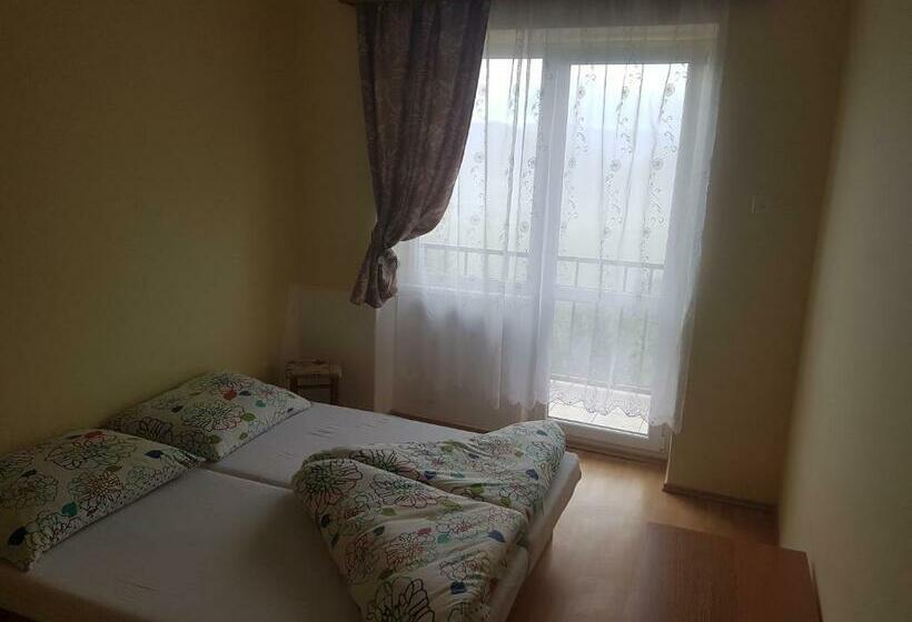 标准间带阳台, Horský Hotel Vršky