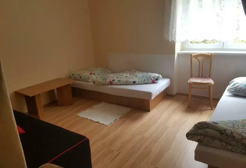 スタンダードトリプルルーム, Horský Hotel Vršky