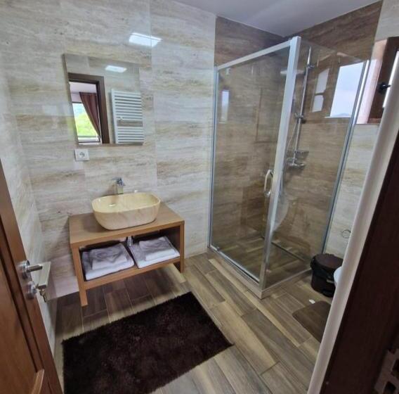 חדר סטנדרט, Agropensiunea La Uța