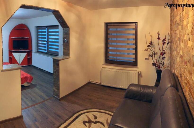 חדר משפחתי, Agropensiunea La Uța