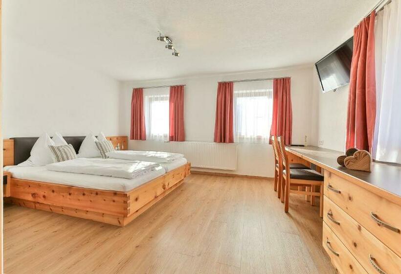 Номер Стандарт Вид на Горы, Jörgishof