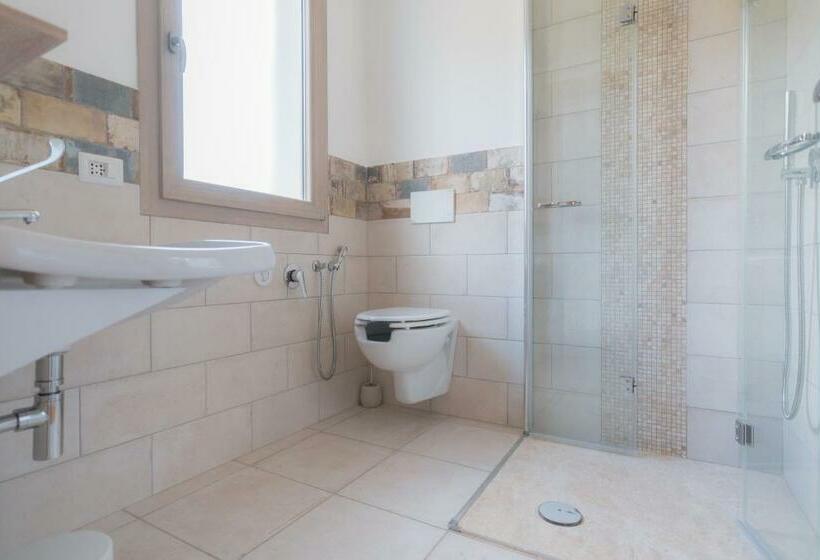 חדר סטנדרט מותאם לאדם עם מוגבלויות, Su Cappeddu Agriturismo