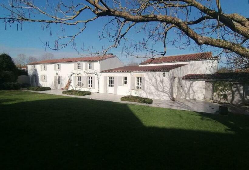 スタンダードルーム, A L Ombre Du Figuier