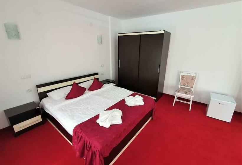 家庭间, Ari Events