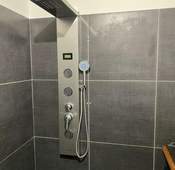 Standard Værelse, Le Chateau De Monthureux Le Sec