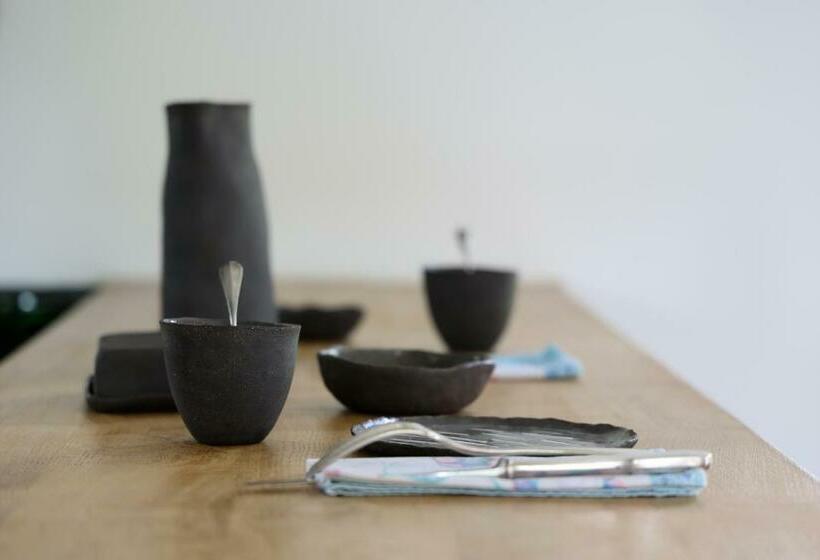 Deluxe Familie Værelse, Letabli