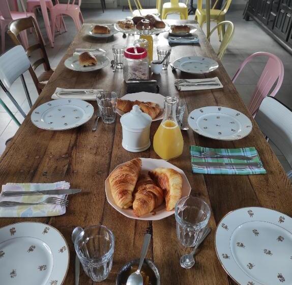 Deluxe Familie Værelse, Letabli