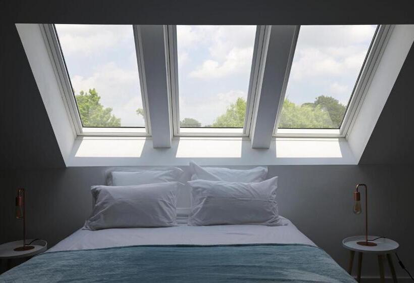 Deluxe Familie Værelse, Letabli