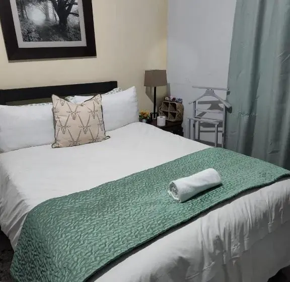 バス共有のスタンダードルーム, Thokazi Haven Guest House & Backpacker