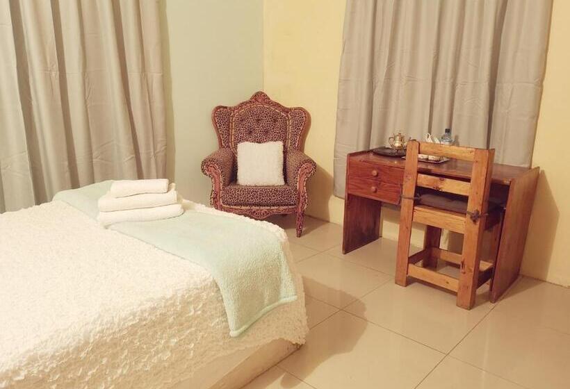 חדר סופריור, Thokazi Haven Guest House & Backpacker