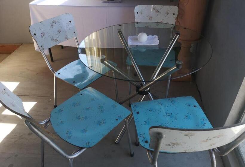 חדר אקונומי, Thokazi Haven Guest House & Backpacker