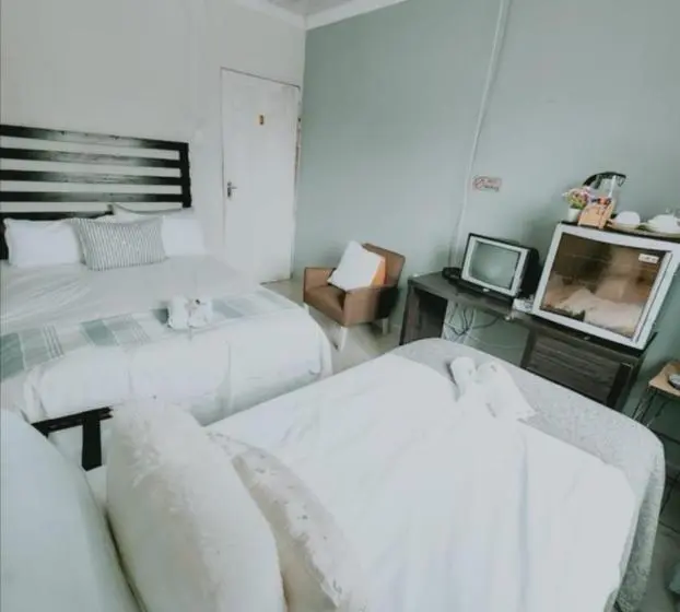 浴室共有ファミリールーム, Thokazi Haven Guest House & Backpacker