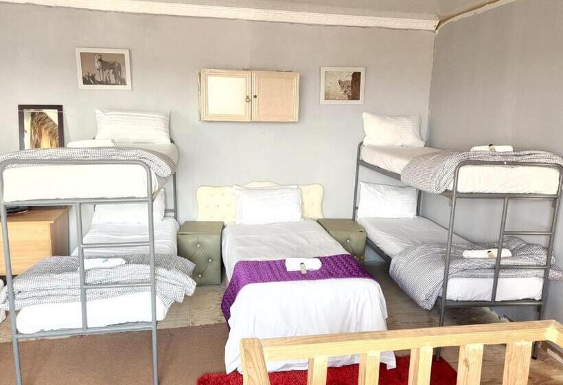 חדר אקונומי, Thokazi Haven Guest House & Backpacker