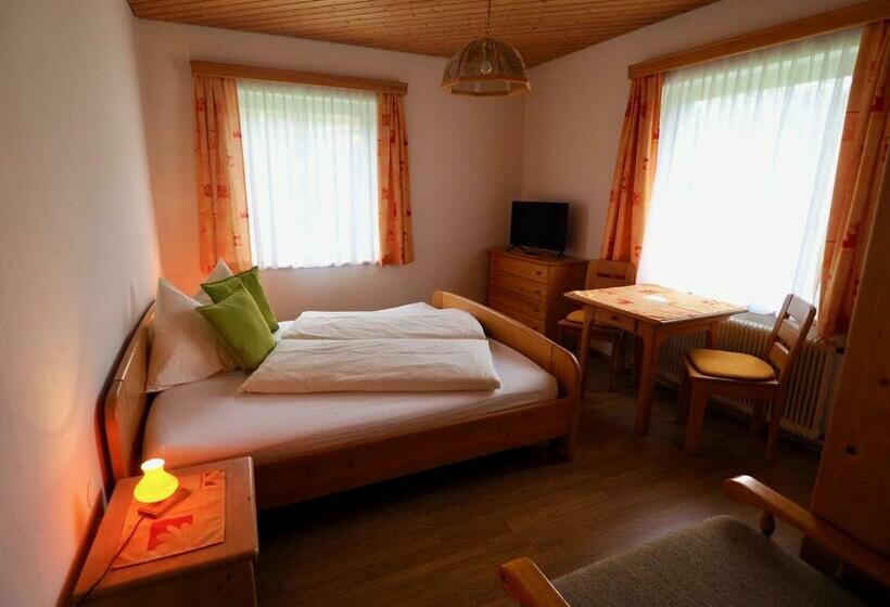 Номер Стандарт, Gasthof Zum Grünen Specht