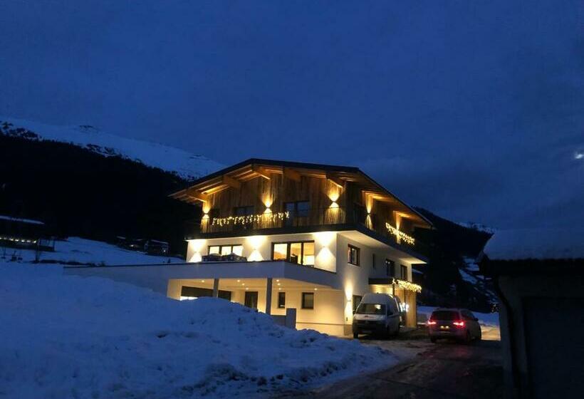 شقة غرفة نوم واحدة مزودة بشُرفة, Franzerl