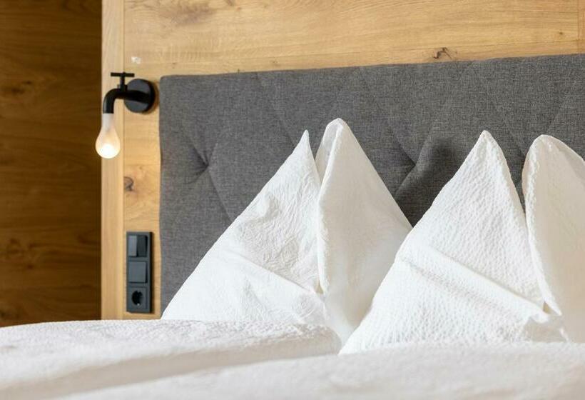 شقة غرفة نوم واحدة مزودة بشُرفة, Franzerl