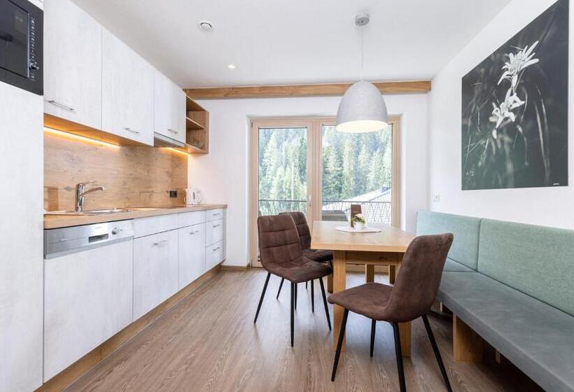 شقة غرفتين, Franzerl