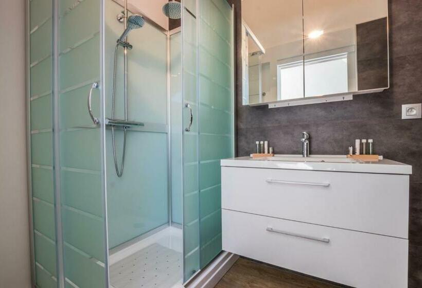 Bisneshuone, Orion B&b