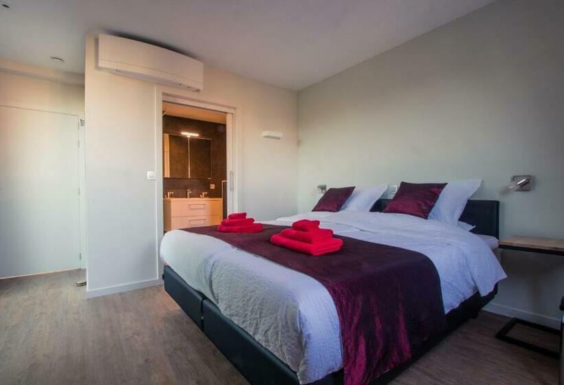 Deluxe-huone, Orion B&b