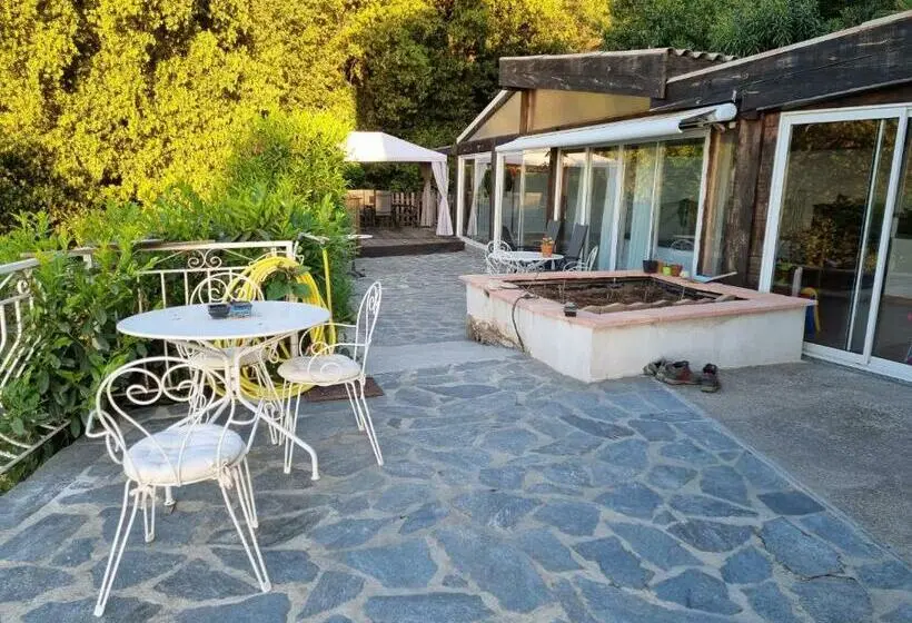 オーシャンビュースタンダードルームバルコニー付き, Casa Di Vadella