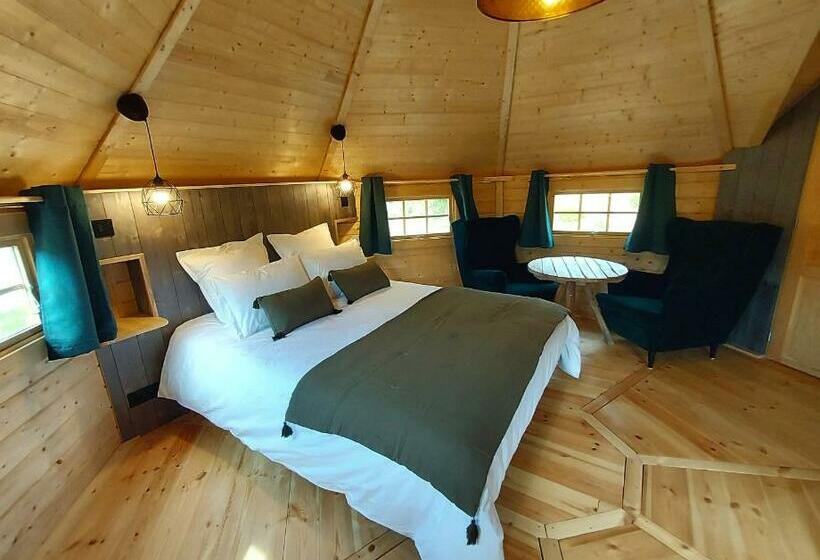 标准间, Au Coin Du Bois