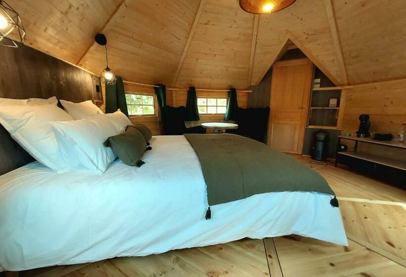 标准间, Au Coin Du Bois