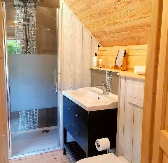 四人标准间, Au Coin Du Bois