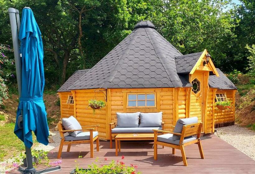 四人标准间, Au Coin Du Bois