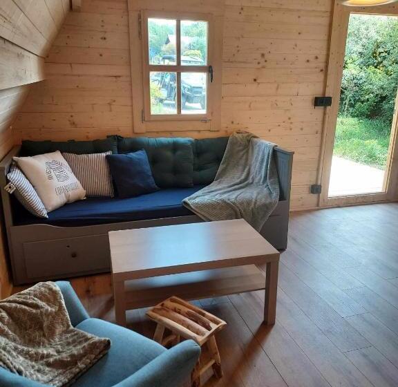 四人标准间, Au Coin Du Bois