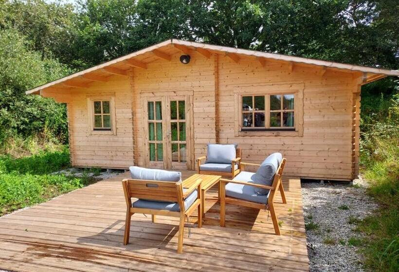 家庭间, Au Coin Du Bois