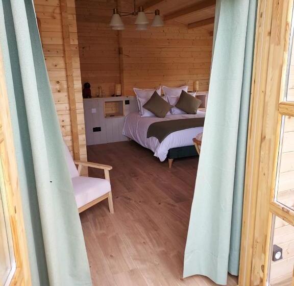 家庭间, Au Coin Du Bois