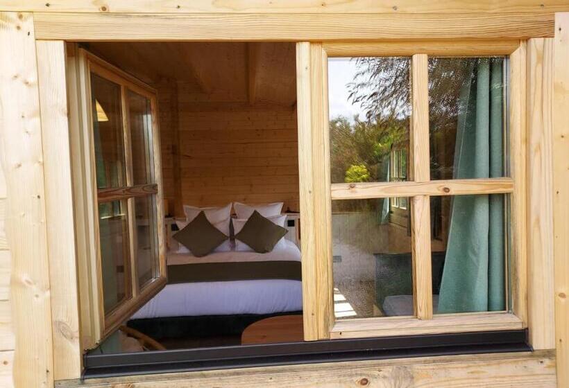 家庭间, Au Coin Du Bois