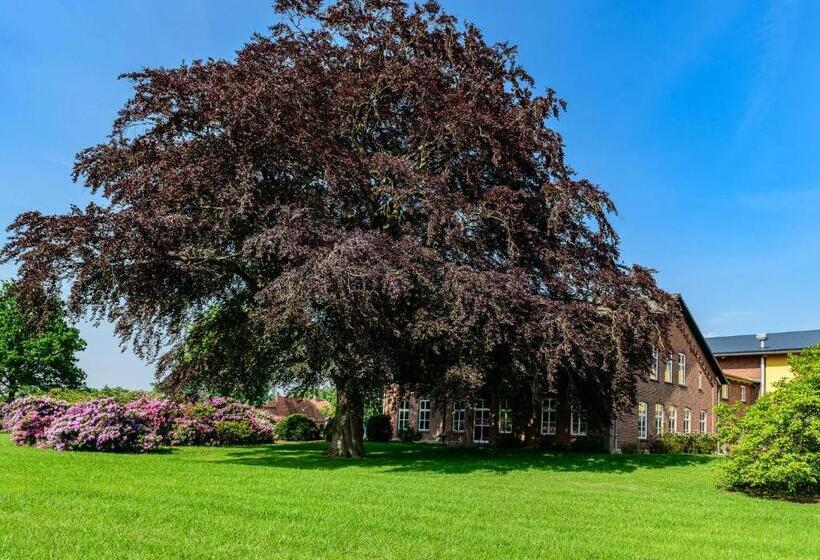 Семейный Номер, Nutzwedel Resort Farmers Lodge