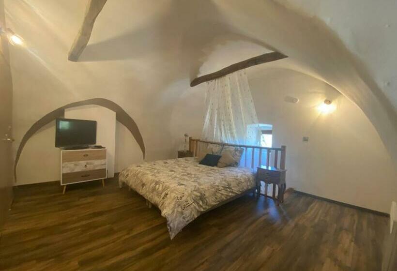 Номер Deluxe Кровать Кинг, Entre Tarn Et Causses