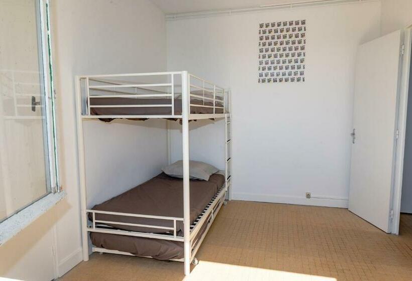 带共用浴室的标准房间, La Maison Berry, Hébergement Avec Petit Déjeuner