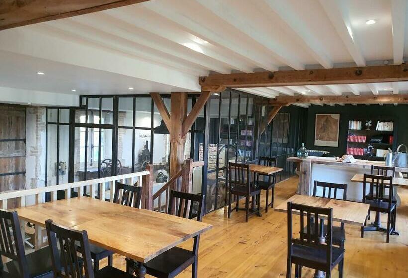 デラックスルーム, Le Moulin De Salazar