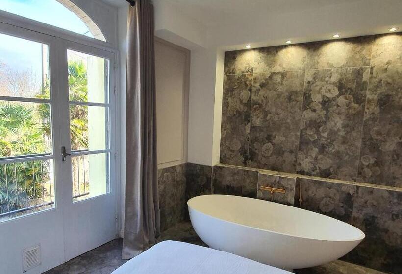 デラックスルーム, Le Moulin De Salazar