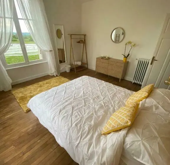 キングサイズベッドのスタンダードルーム, Maison De Montgibaud